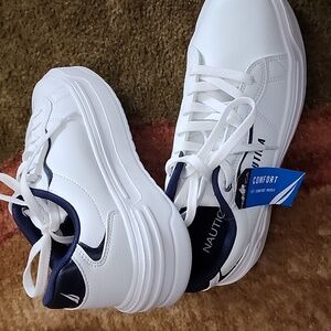 Nautica NEW white sneakers